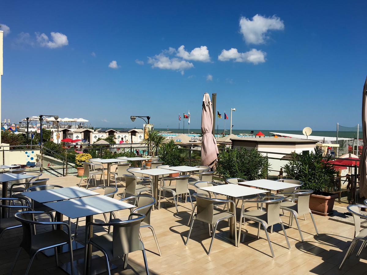 Hotel Excelsior Cattolica Esterno foto